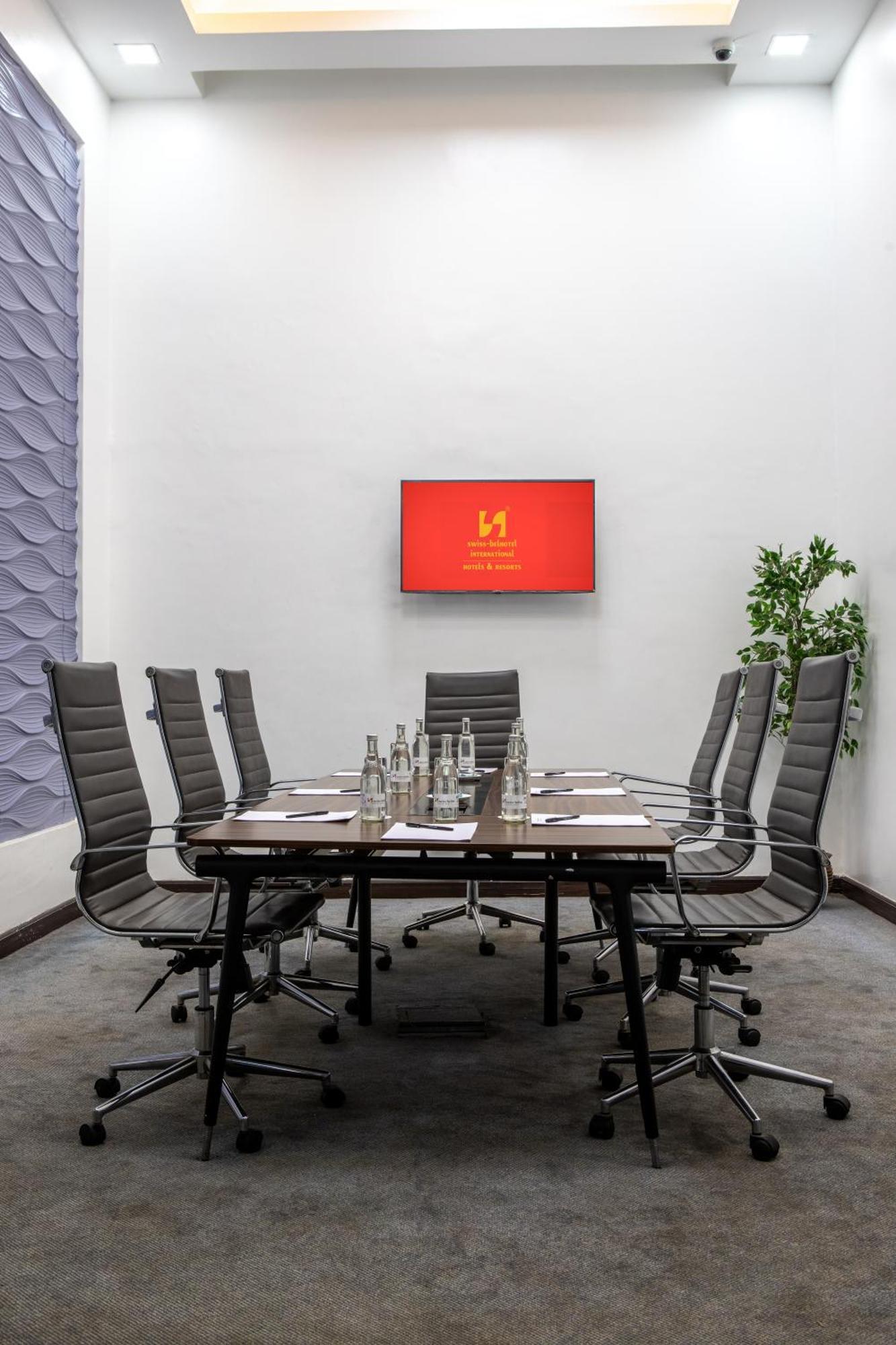 Отель Swiss-belinn